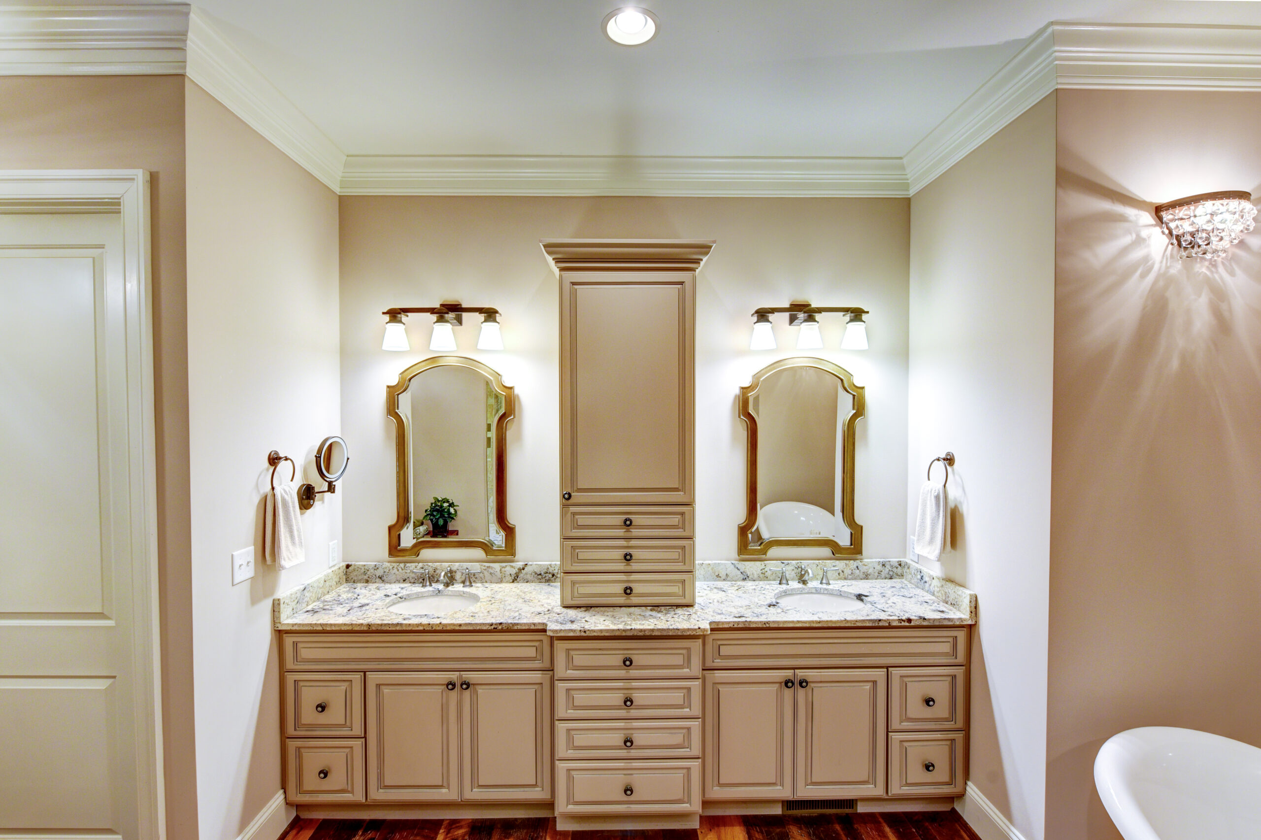 Main Bathroom Vanity 01